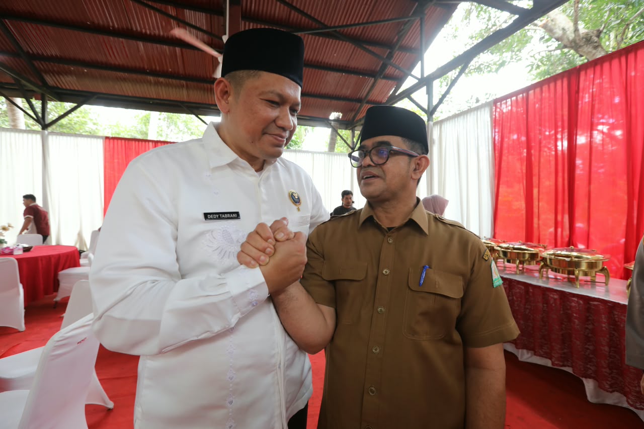 Plt Sekda Aceh Hadiri Peringatan Maulid Nabi di Dayah Darul Musthafa