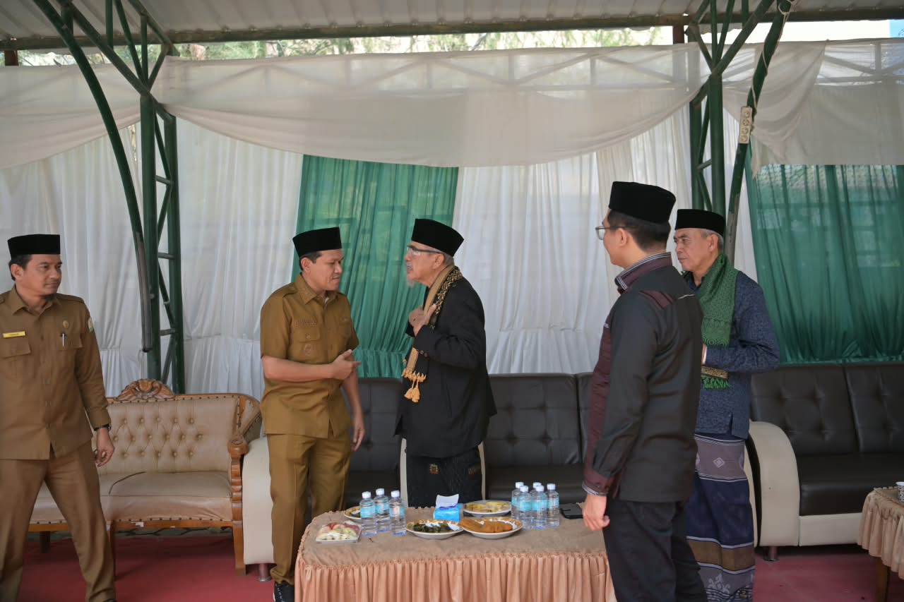 Dek Fadh Hadiri Peringatan Maulid di Dayah Terpadu Inshafuddin